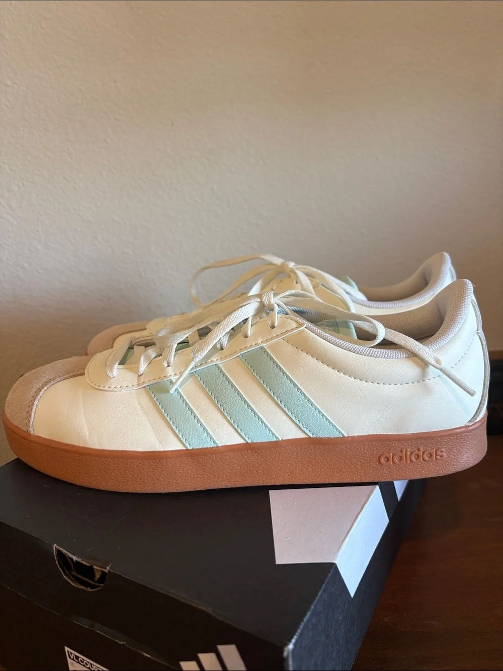 adidas VL Court base white with light blue strips New with box